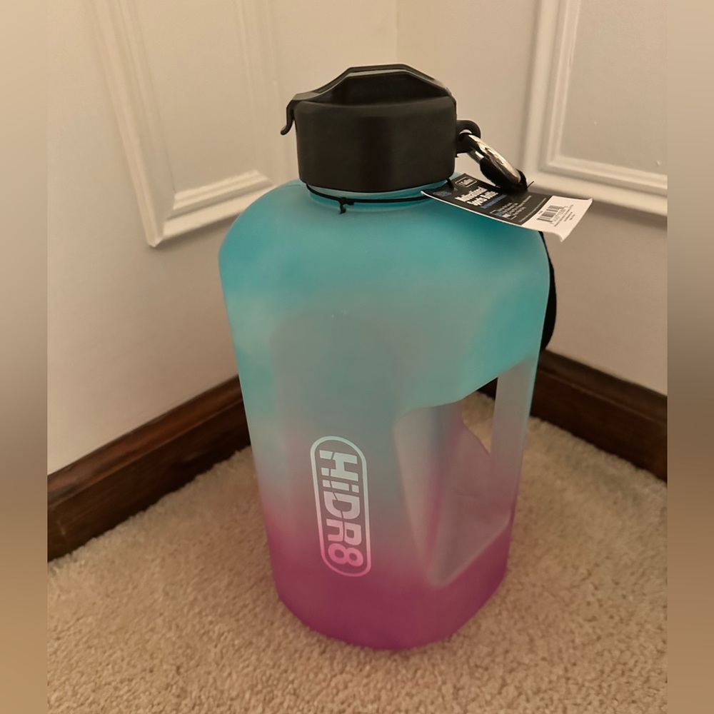 Hydr8 water bottle bpa free